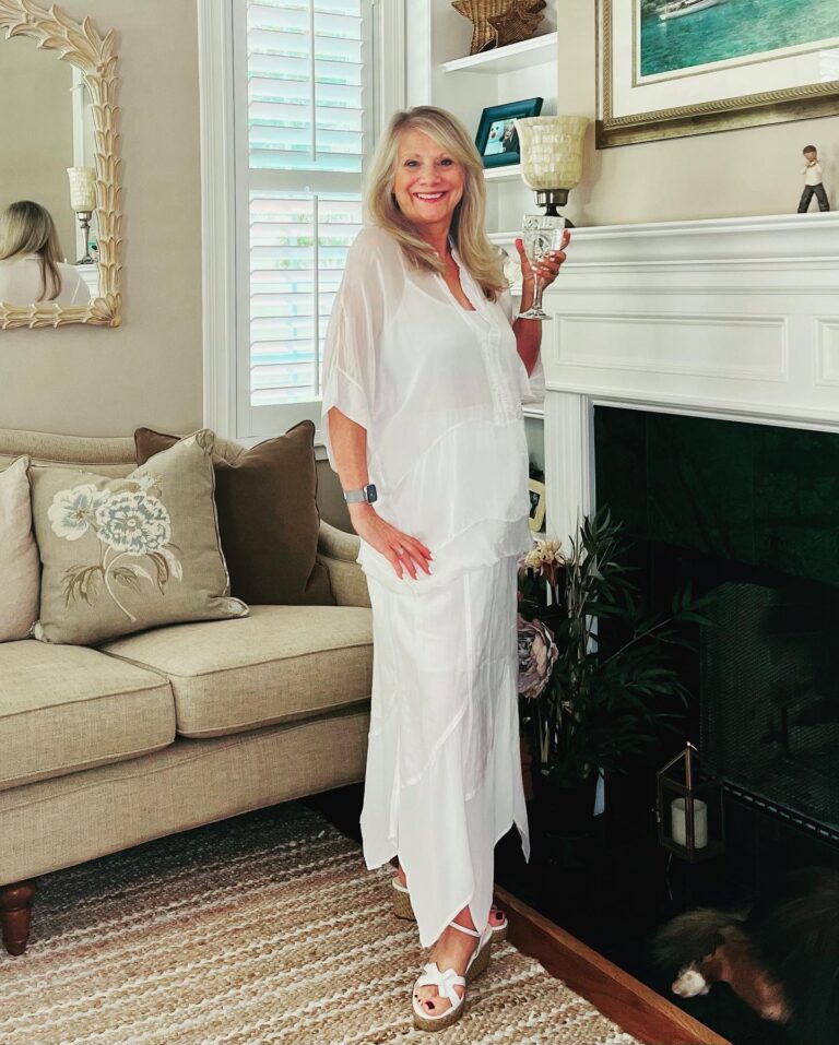 How To Look Stylish Wearing White - Distinctly Southern Style