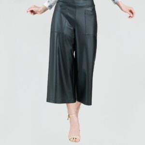 A photo of gaucho pants. 